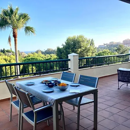 2 Bedroom Flat With Stunning Terrace & View Lejlighed