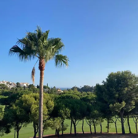 2 Bedroom Flat With Stunning Terrace & View Benalmádena